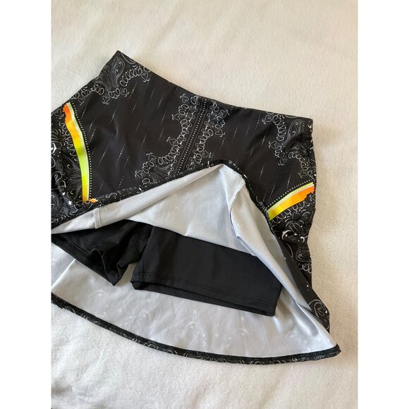Lucky in Love Paisley for Tennis/Pickleball Skort, Yellow Tank (NEW), Size SMALL - Picture 4 of 10